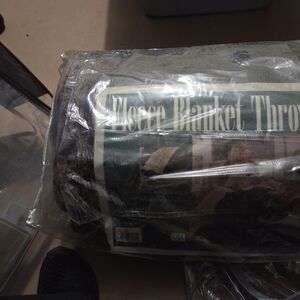 Cozy Fleece Blanket Throw - Gray